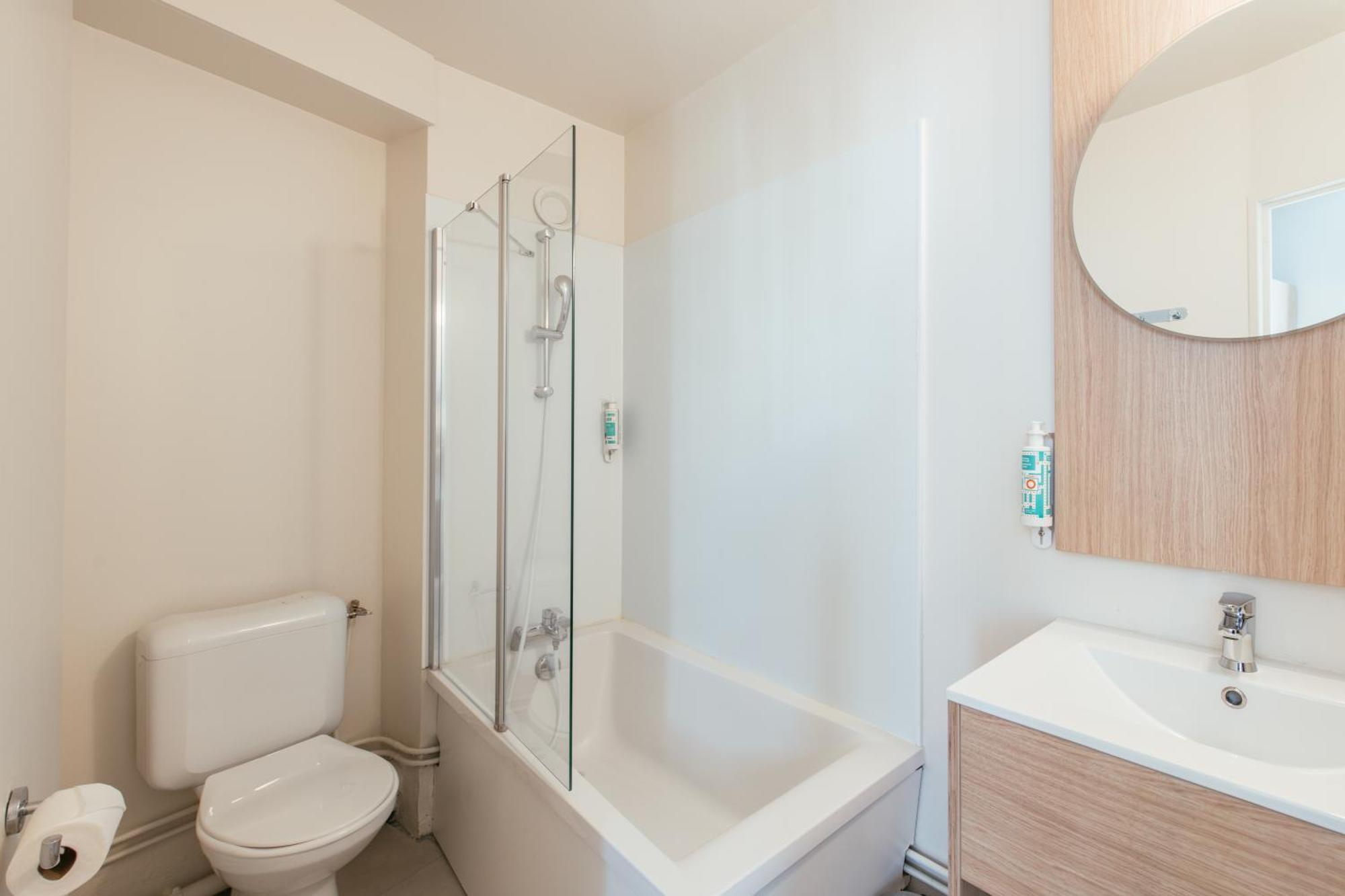 Adagio Access La Apartahotel 3*