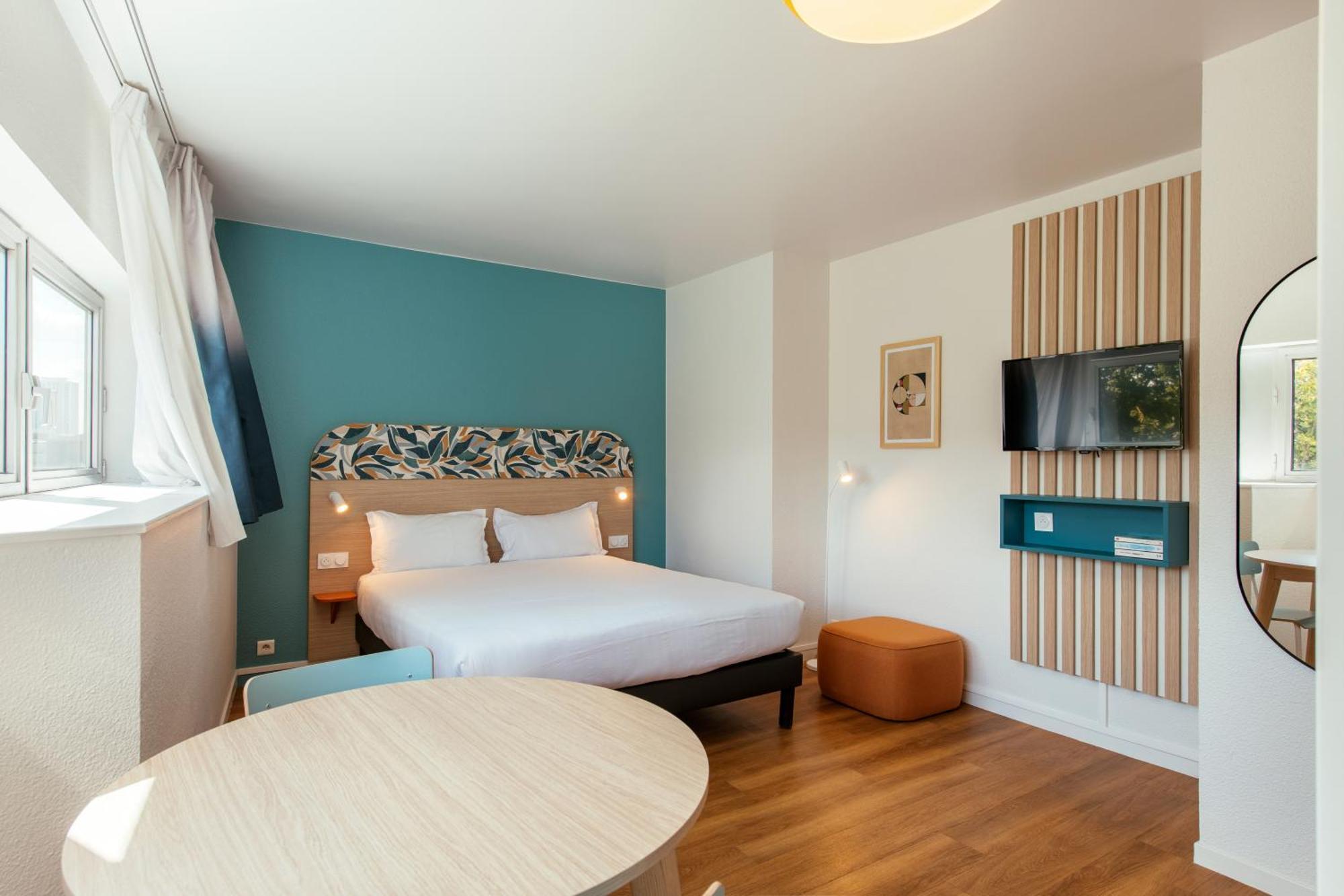 Adagio Access La Apartahotel 3*