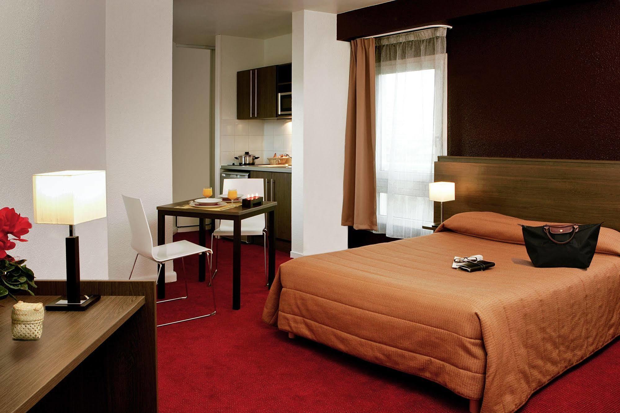 Adagio Access La París